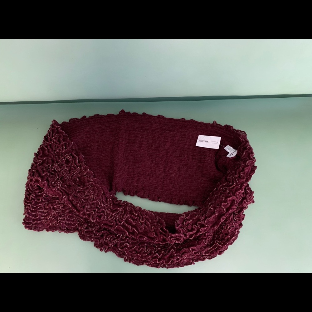 NWT Infinity Scarf 29 Palms Brand Wine & Gold